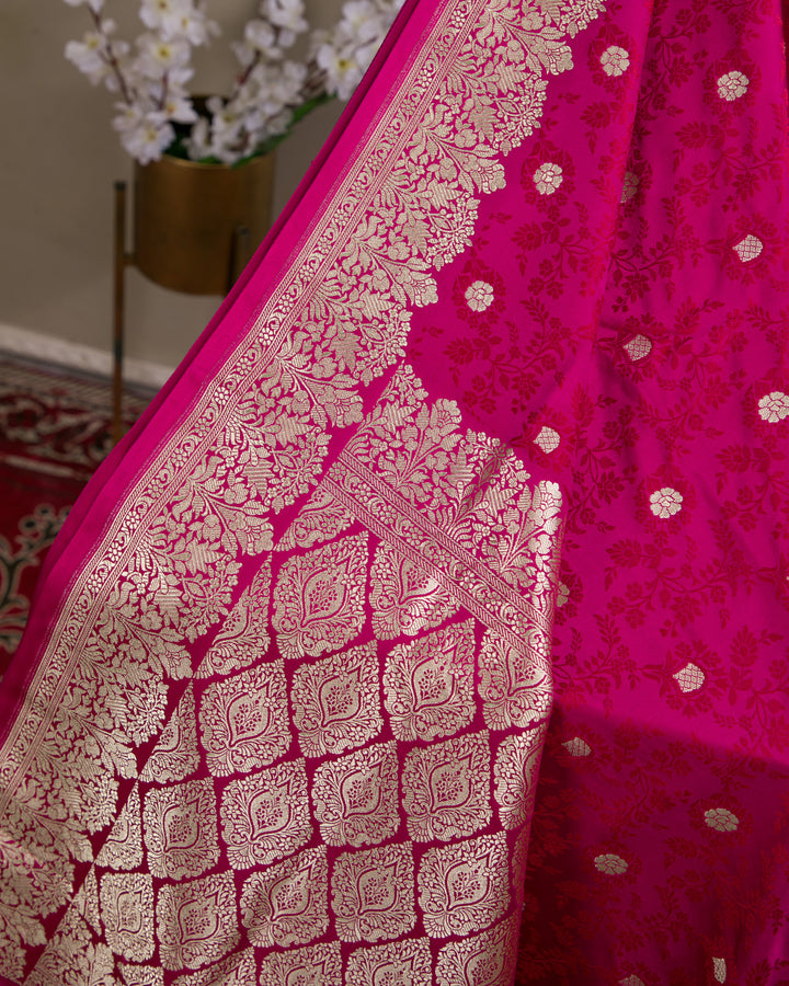 Vibrant Fuchsia Mashru Handwoven Banaras Silk Saree with Intricate Floral Zari Border - D01