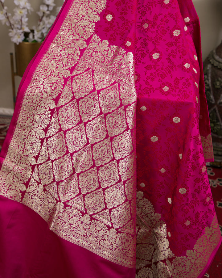 Vibrant Fuchsia Mashru Handwoven Banaras Silk Saree with Intricate Floral Zari Border - D01