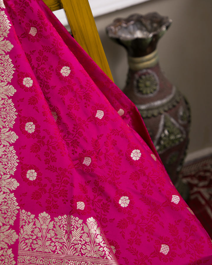 Vibrant Fuchsia Mashru Handwoven Banaras Silk Saree with Intricate Floral Zari Border - D01